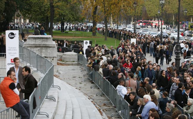 Fiac 06 – fille attente GP